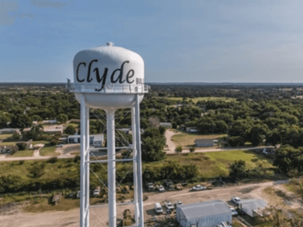 Pool service area in Clyde